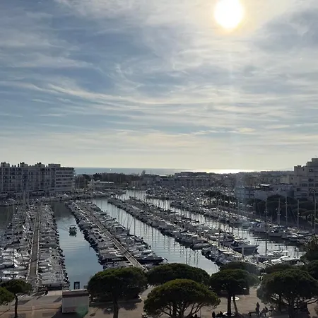 Vue Magique Port & Et Un Panorama Unique Depuis La Mauguio